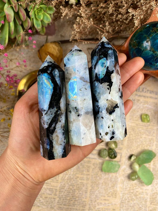 Moonstone Meaning & Who Should Wear It | Shrisha Jewels