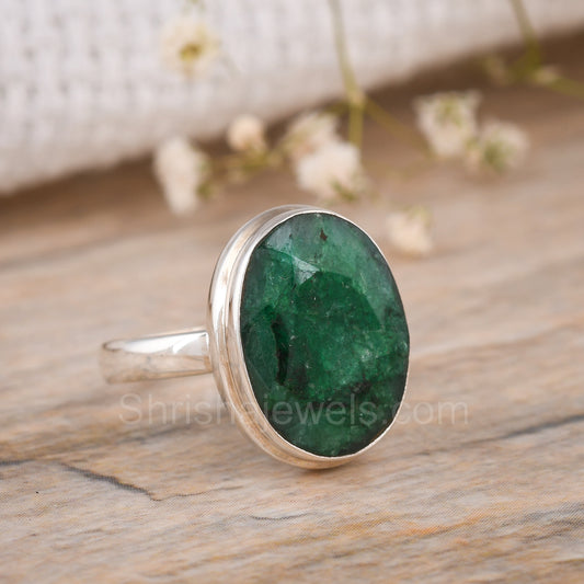 Dyed Emerald Oval Shape 925 Silver Ring - Shrisha Jewels - SJRG-10045