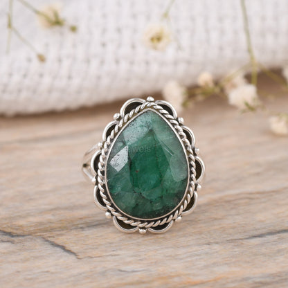 Emerald Pear Shape 925 Silver Gemstone Handmade Ring