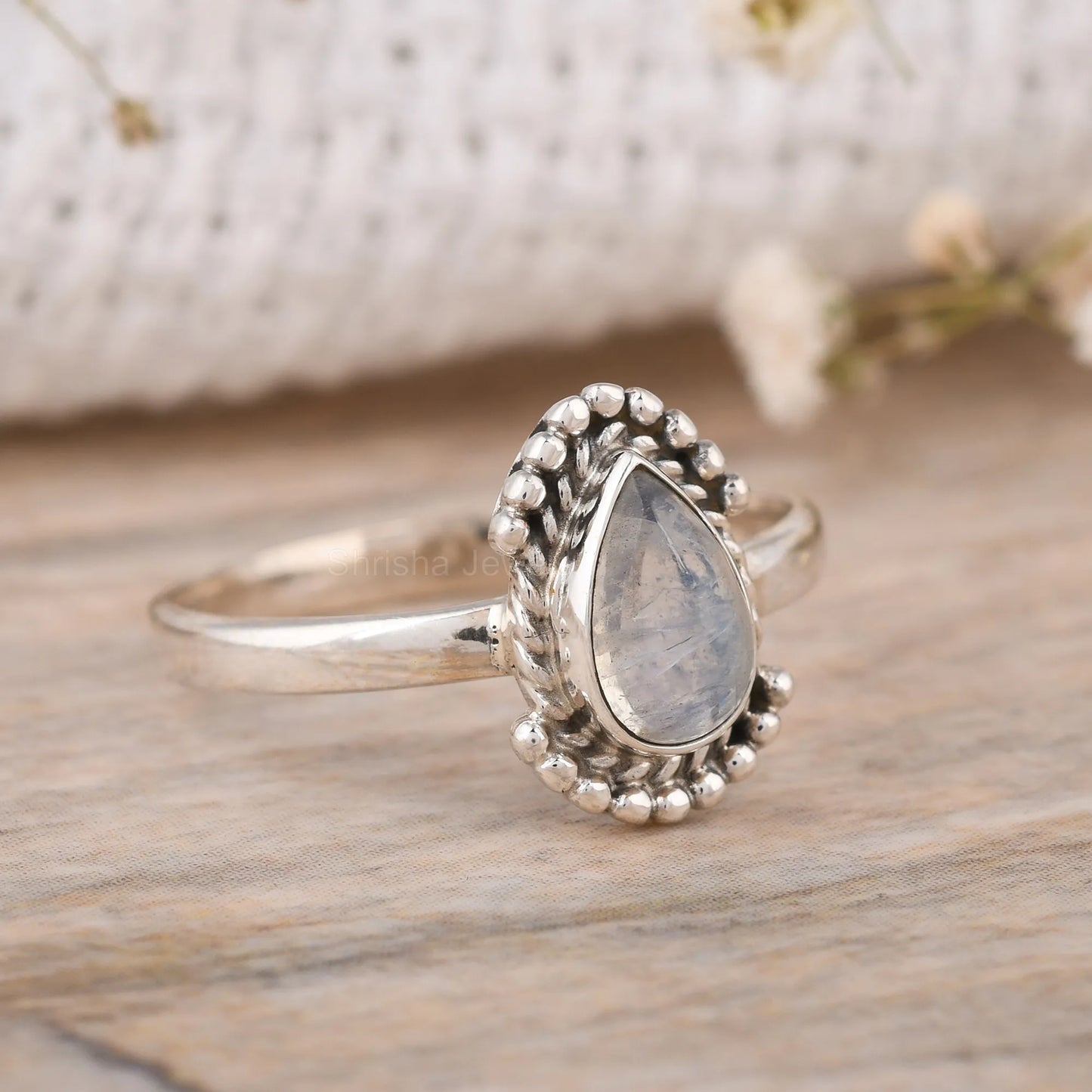 faceted red garnet gemstone ring – 925 silver