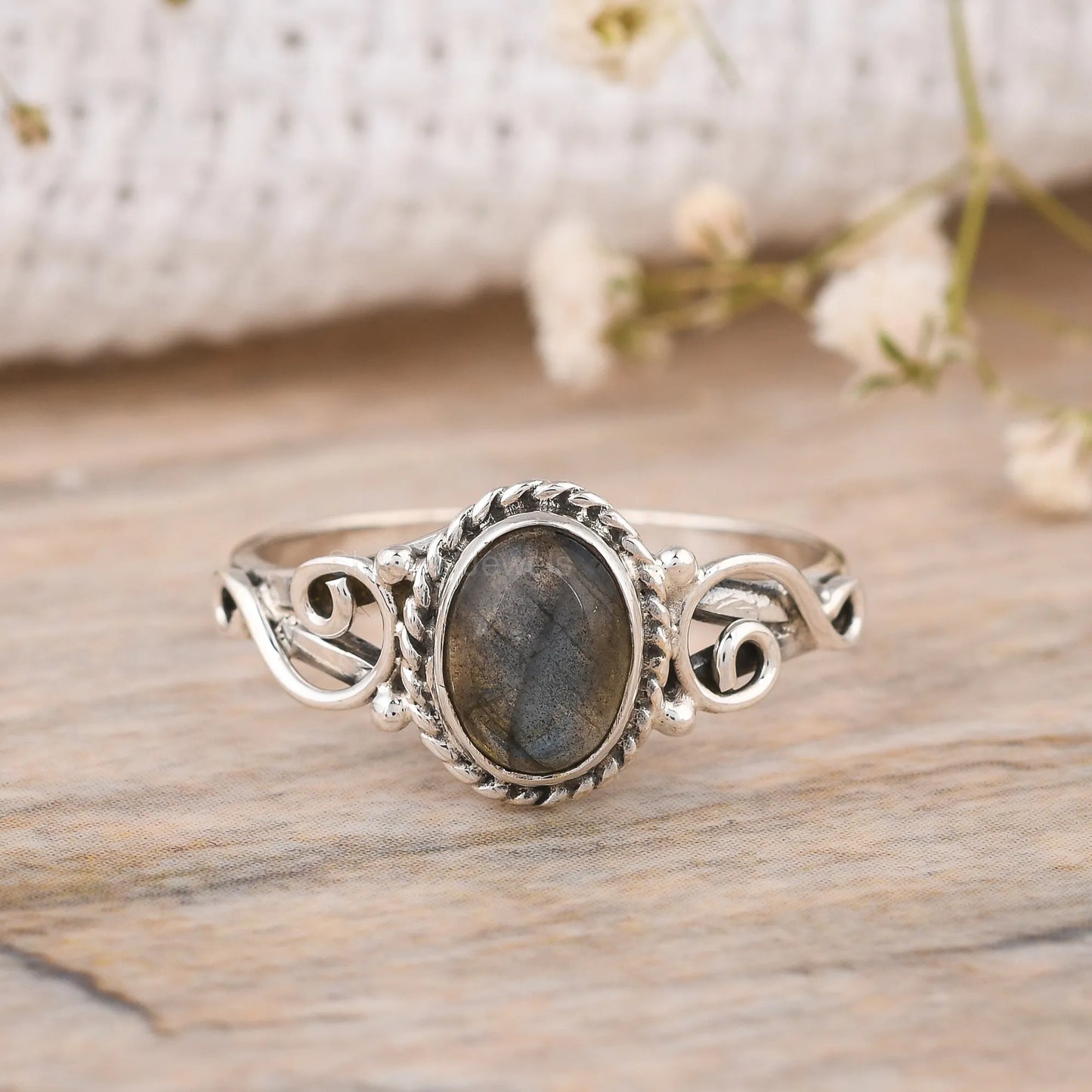 green-onyx-oval-925-silver-ring-shrisha-jewels