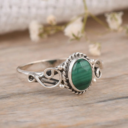 green-onyx-oval-925-silver-ring-shrisha-jewels